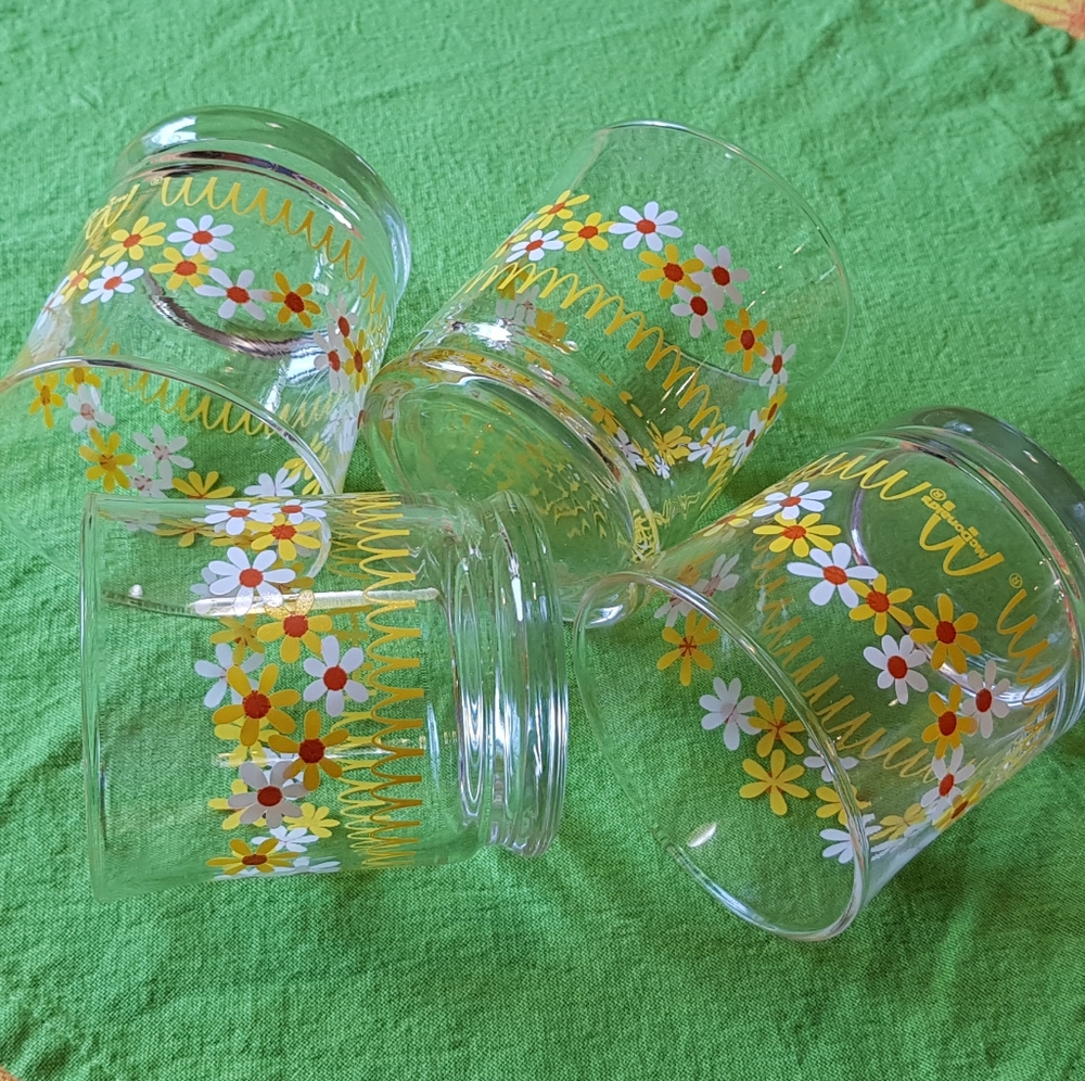 4 Vintage McDonald's Libbey daisy juice glasses